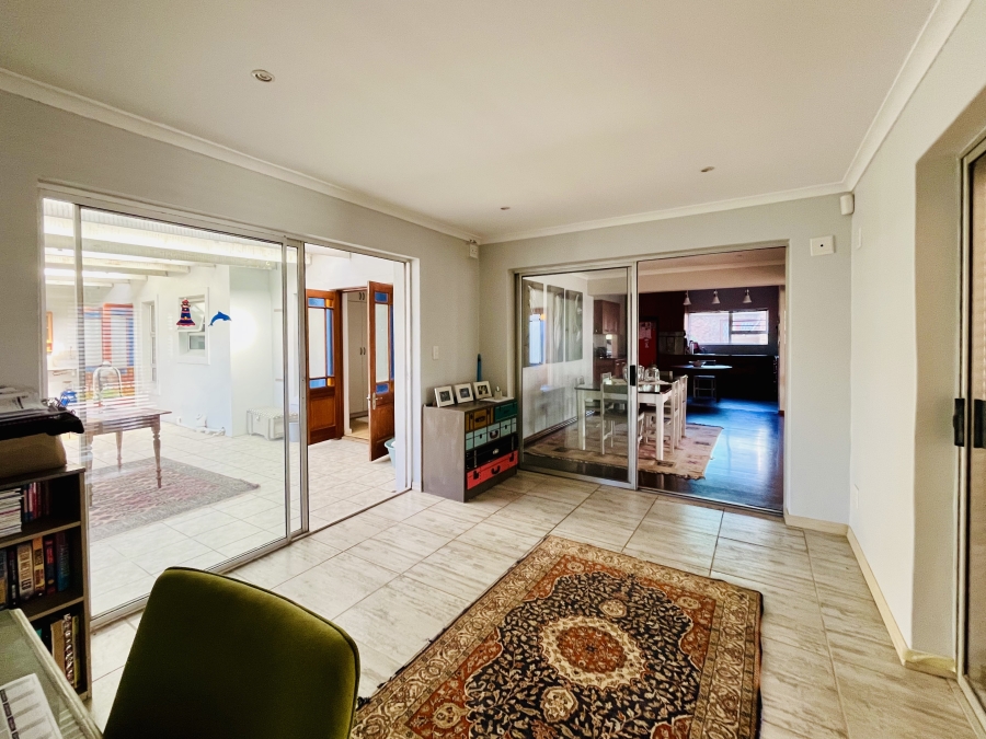 3 Bedroom Property for Sale in Sandbaai Western Cape